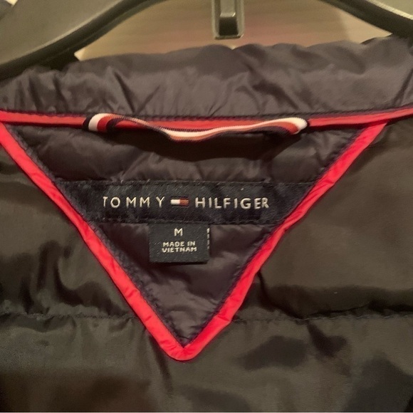 Women’s Tommy Hilfiger Adaptive Quilted Puffer Jacket - Picture 3 of 9